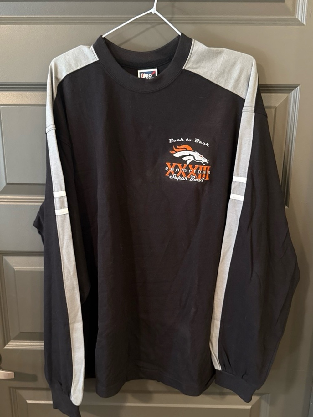 Vintage Pro Player Denver Broncos Back to Back Super Bowls XXXIII Long Sleeve L